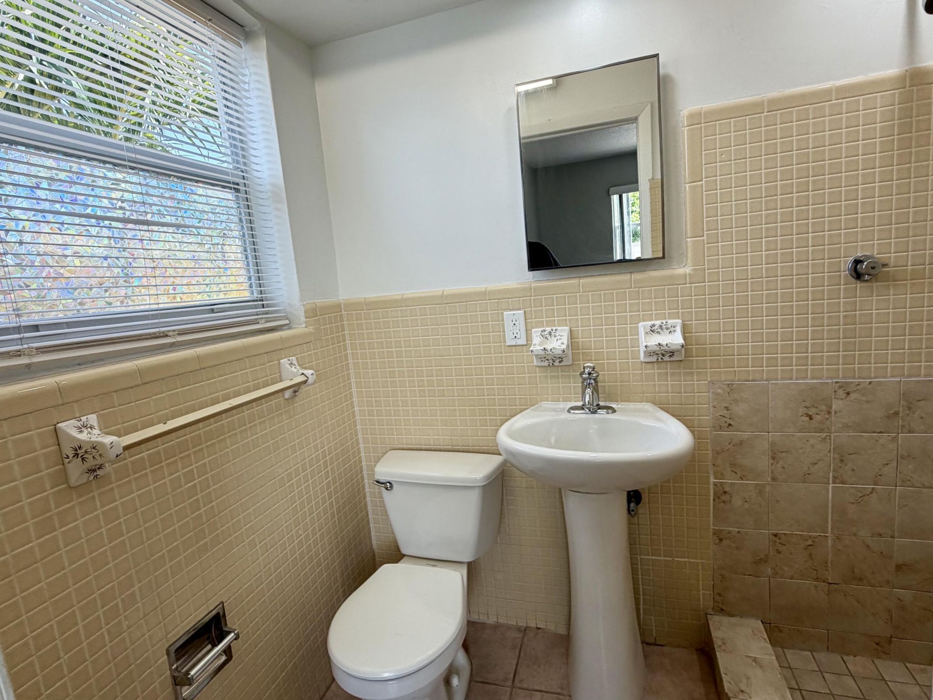 3041 NE 20th Terrace, Unit 4, Fort Lauderdale, FL 33306 Photo