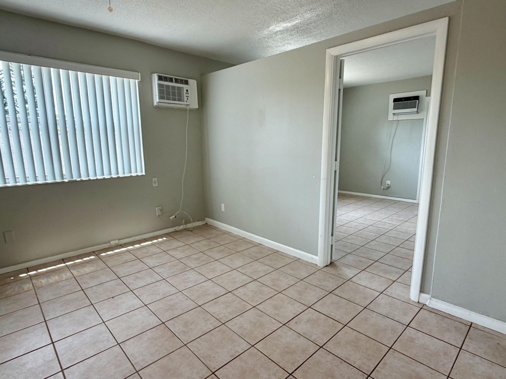3041 NE 20th Terrace, Unit 4, Fort Lauderdale, FL 33306 Photo