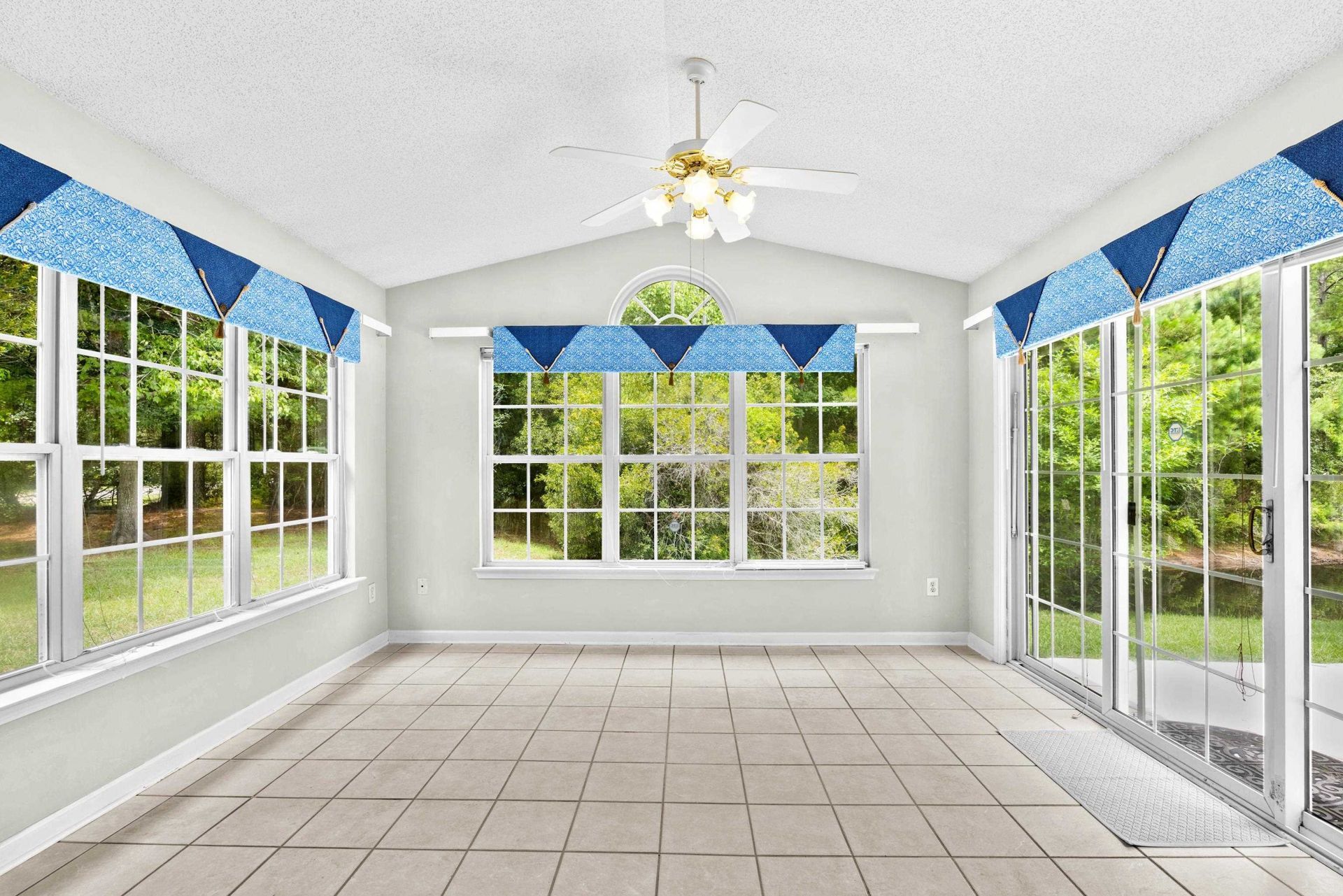 2498 Hunters Trail Photo 8