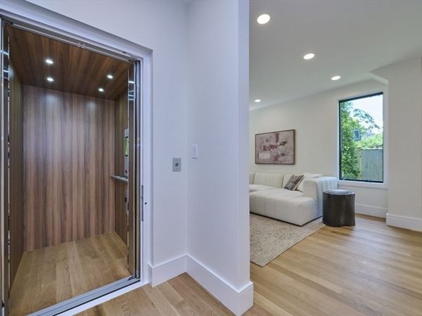 123 Fuller, Unit B, Brookline, MA 02446