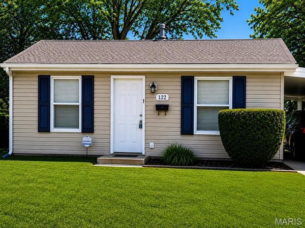 122 Lazarcheff Drive, Cahokia, IL 62206