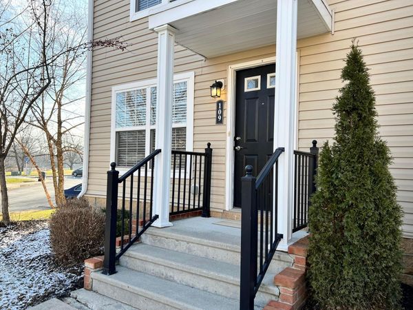 109 Gifford Road , Unit 32, Columbus, OH 43235