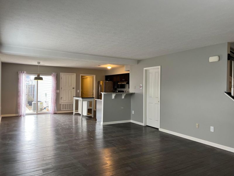 109 Gifford Road , Unit 32, Columbus, OH 43235 Photo 6
