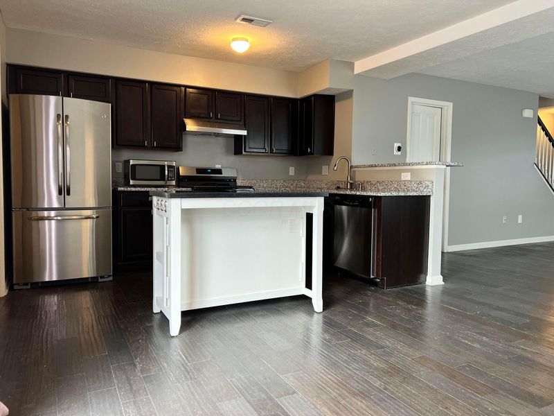 109 Gifford Road , Unit 32, Columbus, OH 43235 Photo 8
