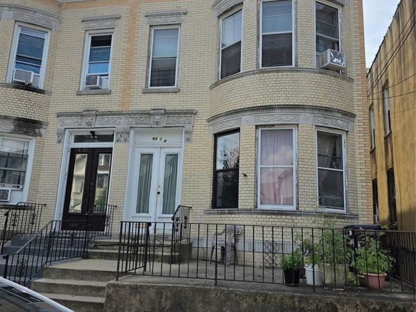 9434 86th Road, Woodhaven, NY 11421