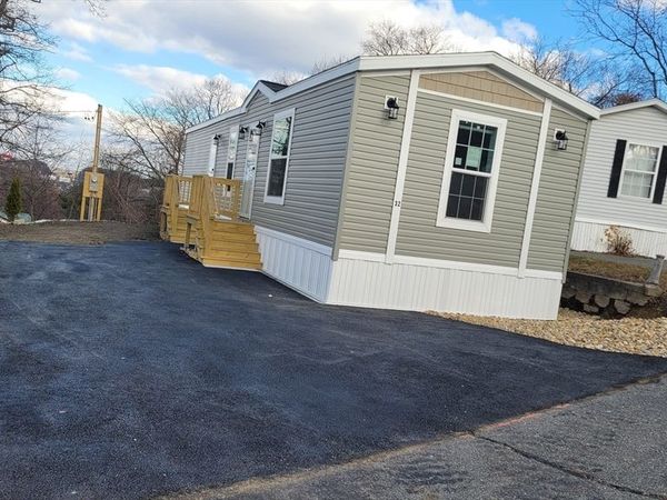 161 Newbury, Unit 32, Peabody, MA 01960