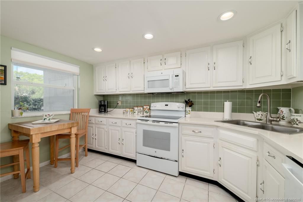 3901 SE Saint Lucie Boulevard, Unit I72, Stuart, FL 34997 Photo