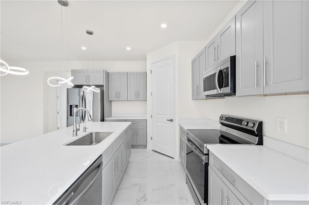 3238 Katherine St, Fort Myers, FL 33916 Photo