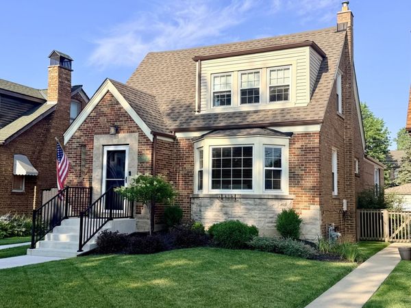 9439 S Saint Louis Avenue , Evergreen Park, IL 60805
