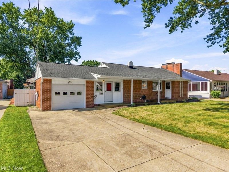 820 Harmon Street SW, North Canton, OH 44720 Photo 3