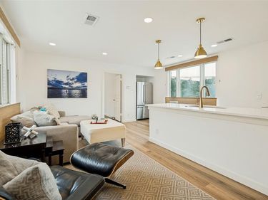 6126 Averill Way, Unit 211W, Dallas, TX 75225