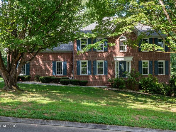 225 Long Bow Rd, Knoxville, TN 37934