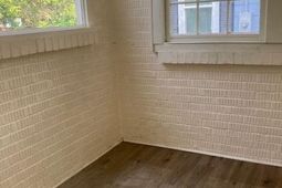 2762 W Surrey Drive photo 4