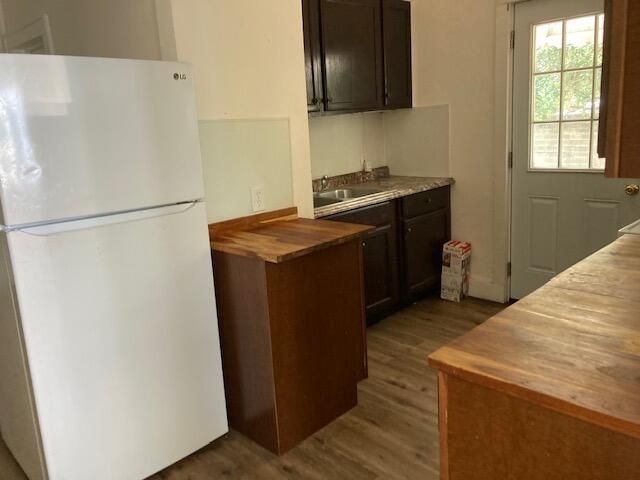 2762 W Surrey Drive Photo 6