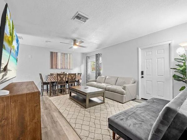 1208 NE 5th Avenue, Unit 3, Fort Lauderdale, FL 33304