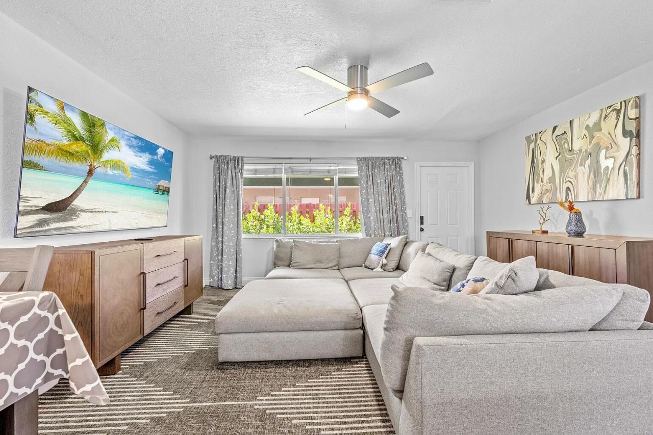 1208 NE 5th Avenue, Unit 1, Fort Lauderdale, FL 33304 Photo