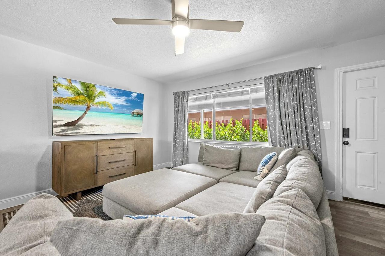 1208 NE 5th Avenue, Unit 1, Fort Lauderdale, FL 33304 Photo