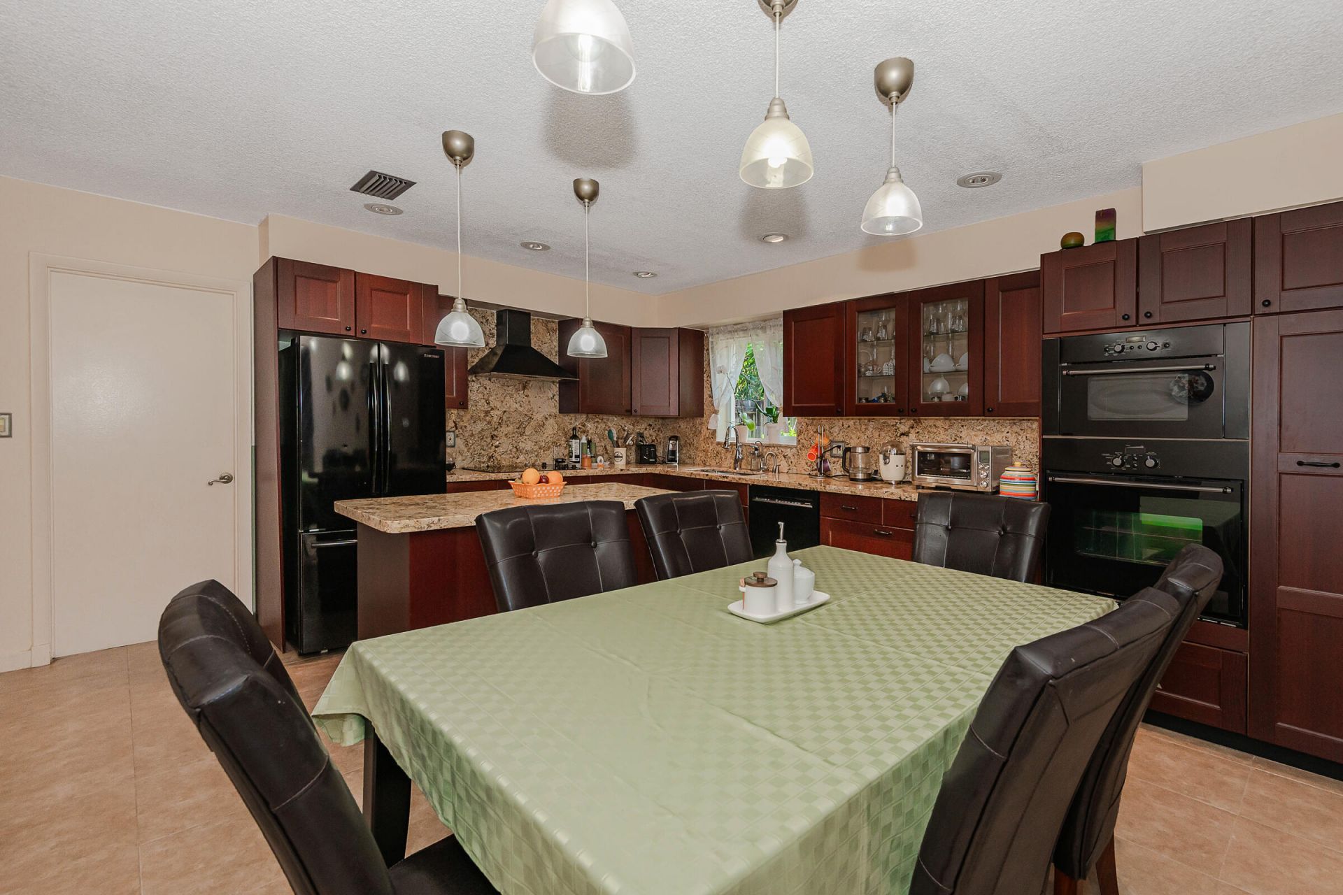 4961 SW 94th Avenue, Cooper City, FL 33328 Photo