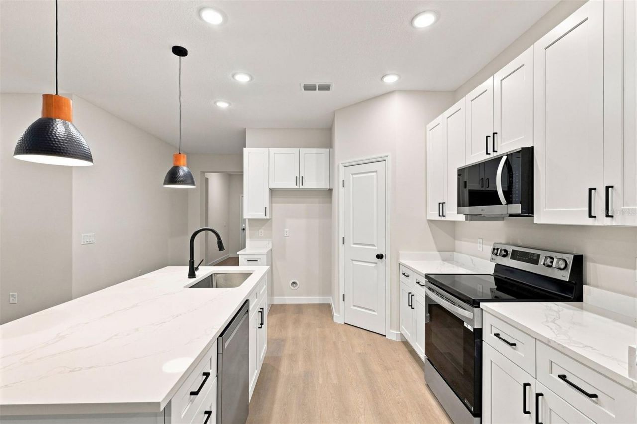 25115 Quaker Ridge Avenue , Mount Plymouth, FL 32776 Photo