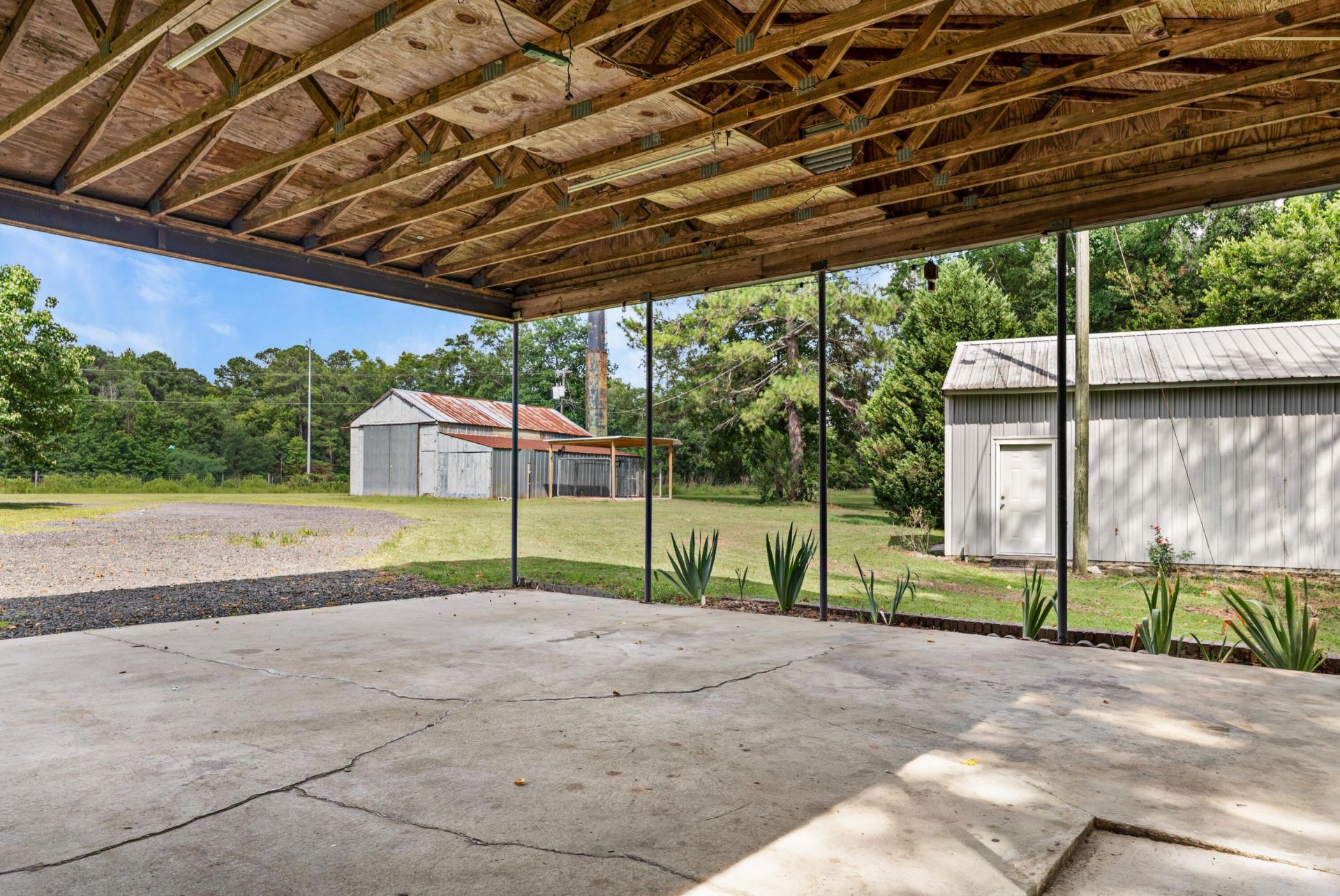 126 Roquemore Drive Photo 32