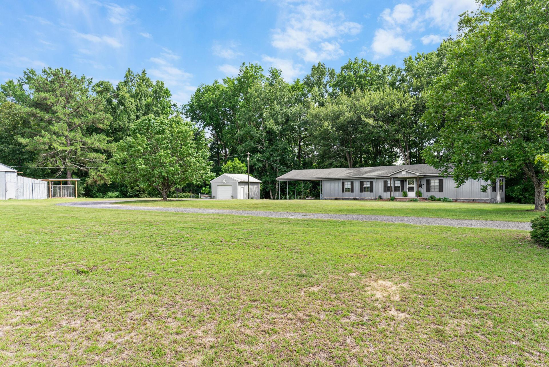126 Roquemore Drive Photo 4