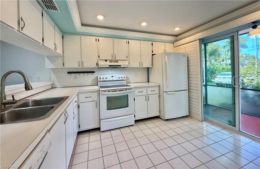 4001 Ice Castle Way, Unit 1, Naples, FL 34112 Photo