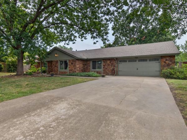 2417 Georgetown Drive , Bartlesville, OK 74006