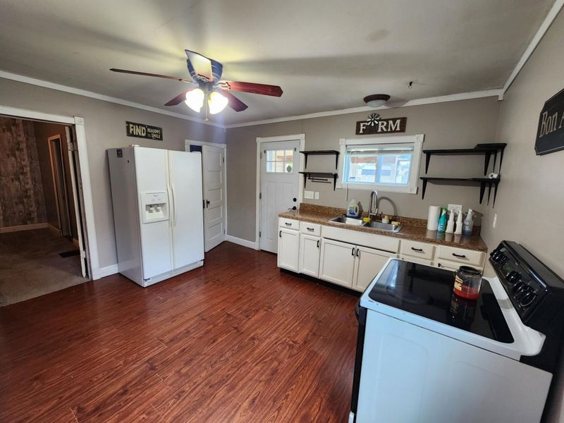 990 Woodlawn Avenue, Newark, OH 43055 Photo 8