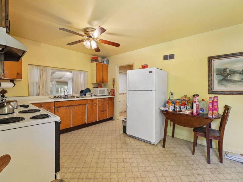 2716 Fairwood Avenue , Columbus, OH 43207 Photo 9