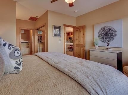 11592 Dolomite Way , Unit 2, Truckee, CA 96161 Photo