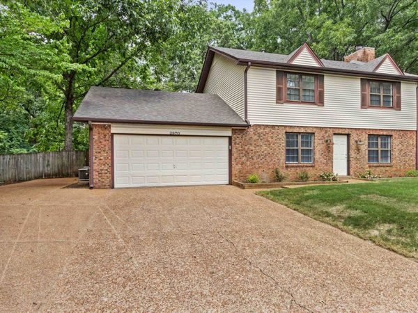2970 FOREST EDGE DR, Lakeland, TN 38002