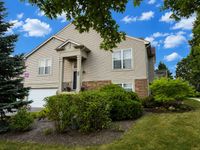 886 Cherry Creek Drive, Grayslake, IL 60030 primary photo