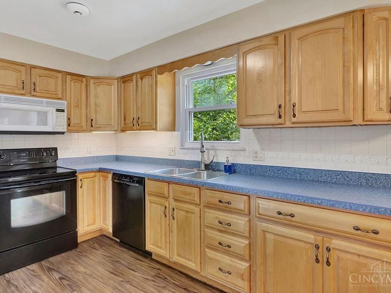 9800 Delray Drive, Montgomery, OH 45242 Photo 10