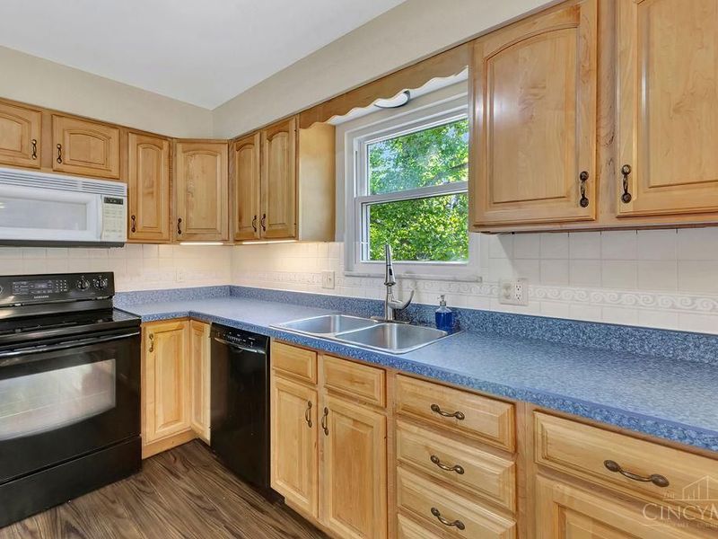 9800 Delray Drive, Montgomery, OH 45242 Photo 11