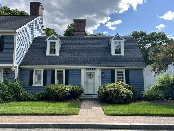 15 Seaborn Place, Unit 15, Lexington, MA 02420