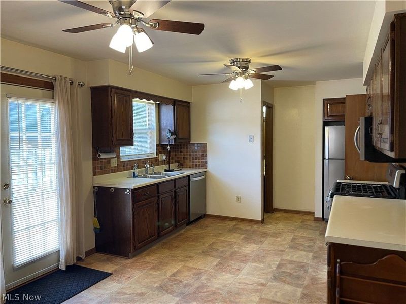 405-407 S Firestone Boulevard, Akron, OH 44301 Photo 2