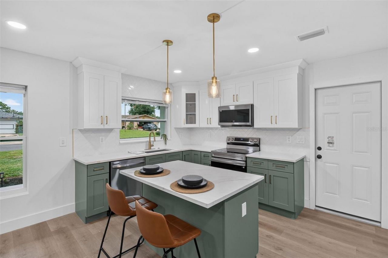 599 Woodland Drive, Largo, FL 33771 Photo