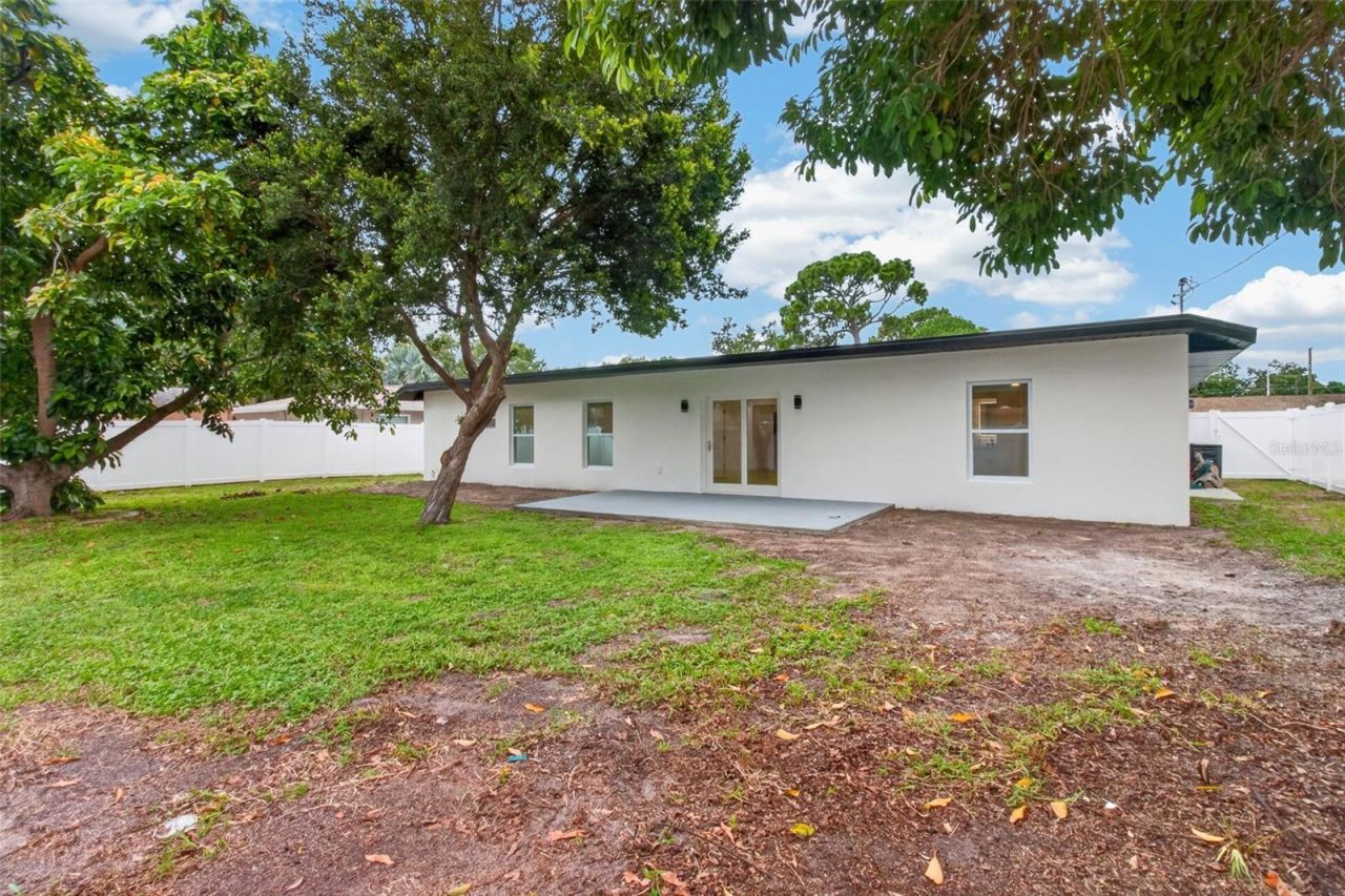 599 Woodland Drive, Largo, FL 33771 Photo
