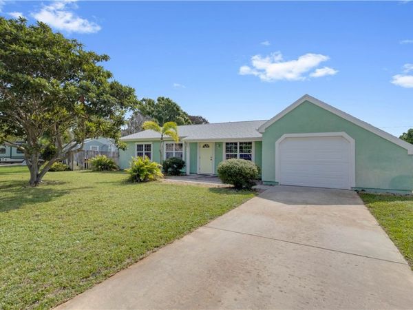 2320 12th Avenue SW, Vero Beach, FL 32962