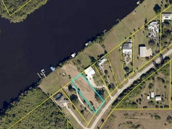 4970 Fort Denaud RD, LABELLE, FL 33935