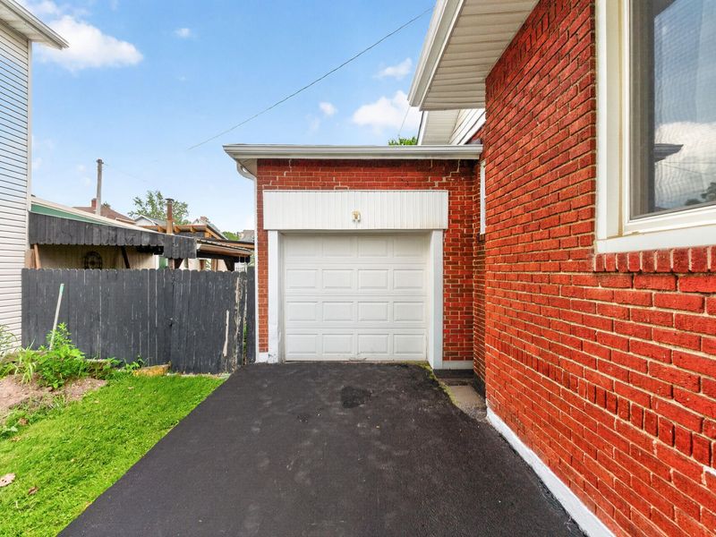 536 N Park Street, Bellefontaine, OH 43311 Photo 5
