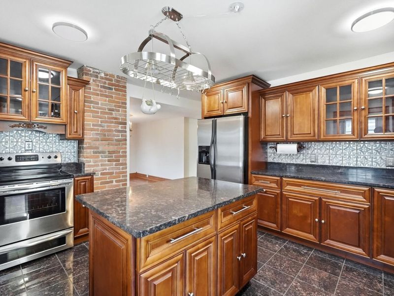 649 E High Street, Springfield, OH 45505 Photo 30