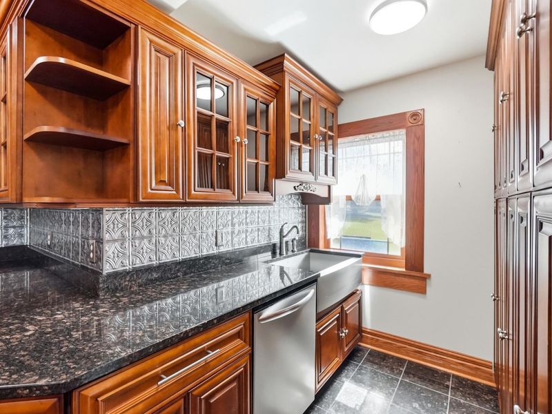 649 E High Street, Springfield, OH 45505 Photo 32