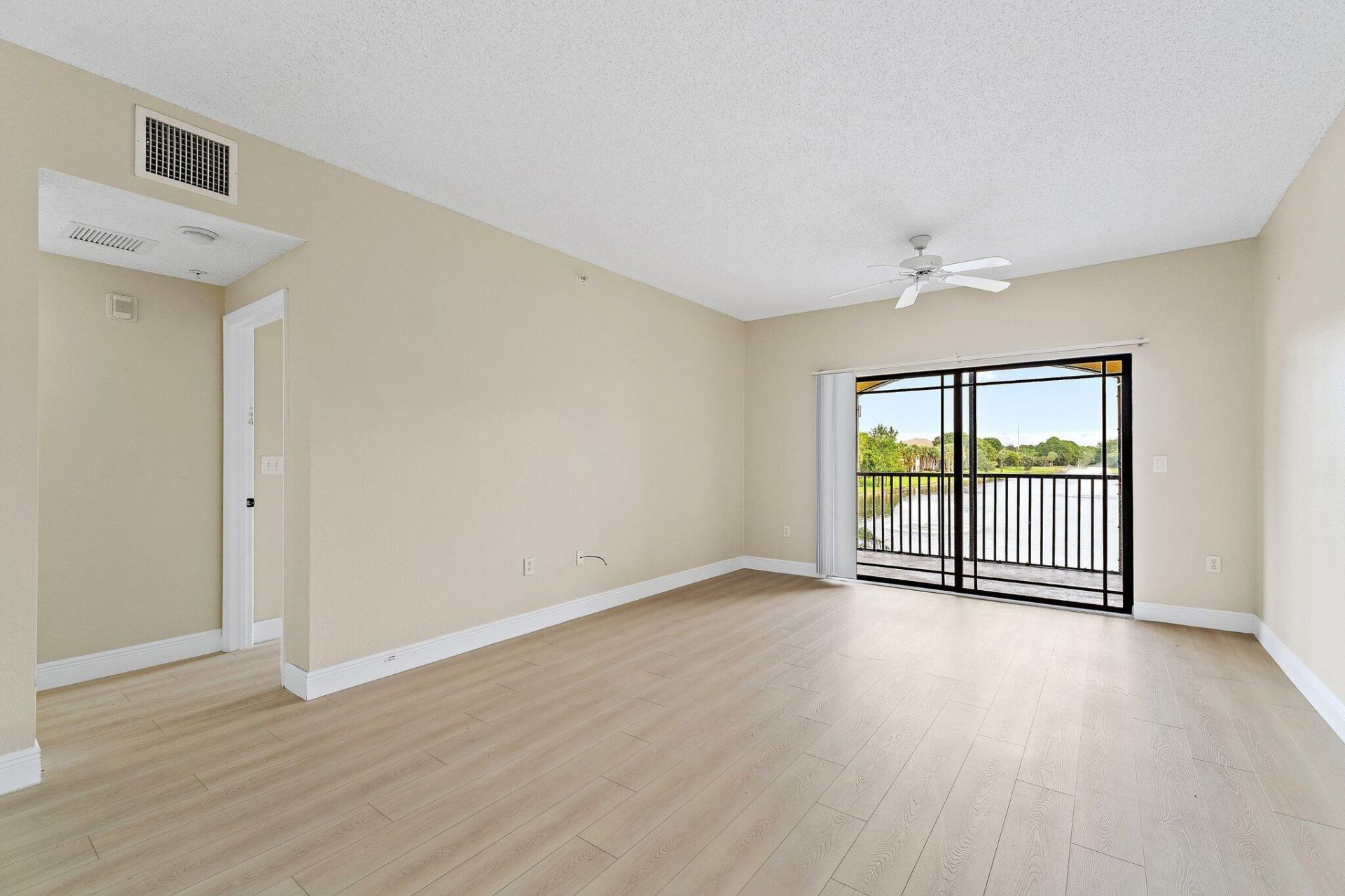 2729 Anzio Court, Unit 208, Palm Beach Gardens, FL 33410 Photo