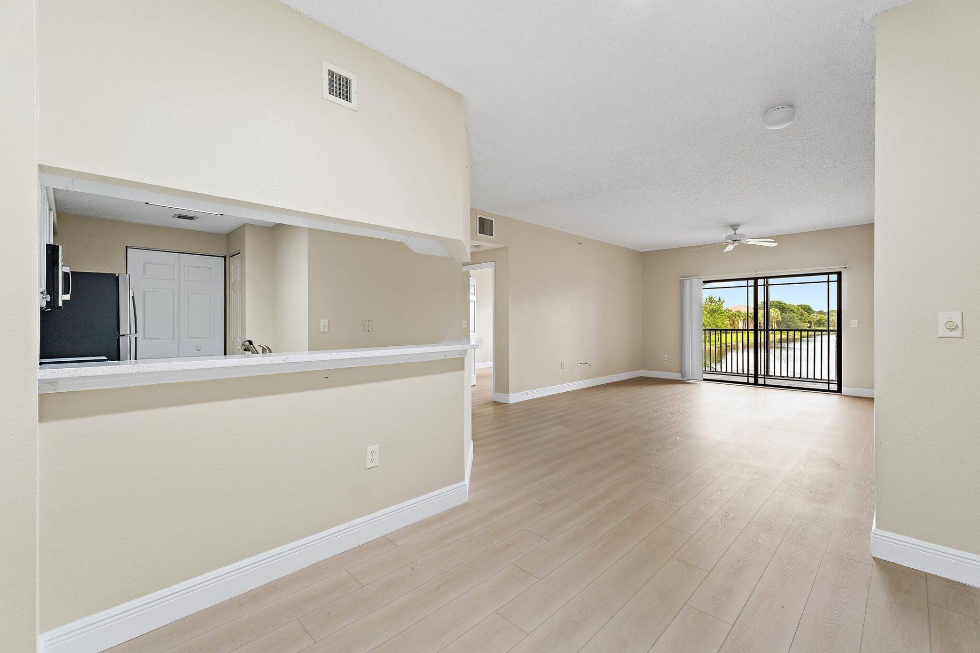 2729 Anzio Court, Unit 208, Palm Beach Gardens, FL 33410 Photo
