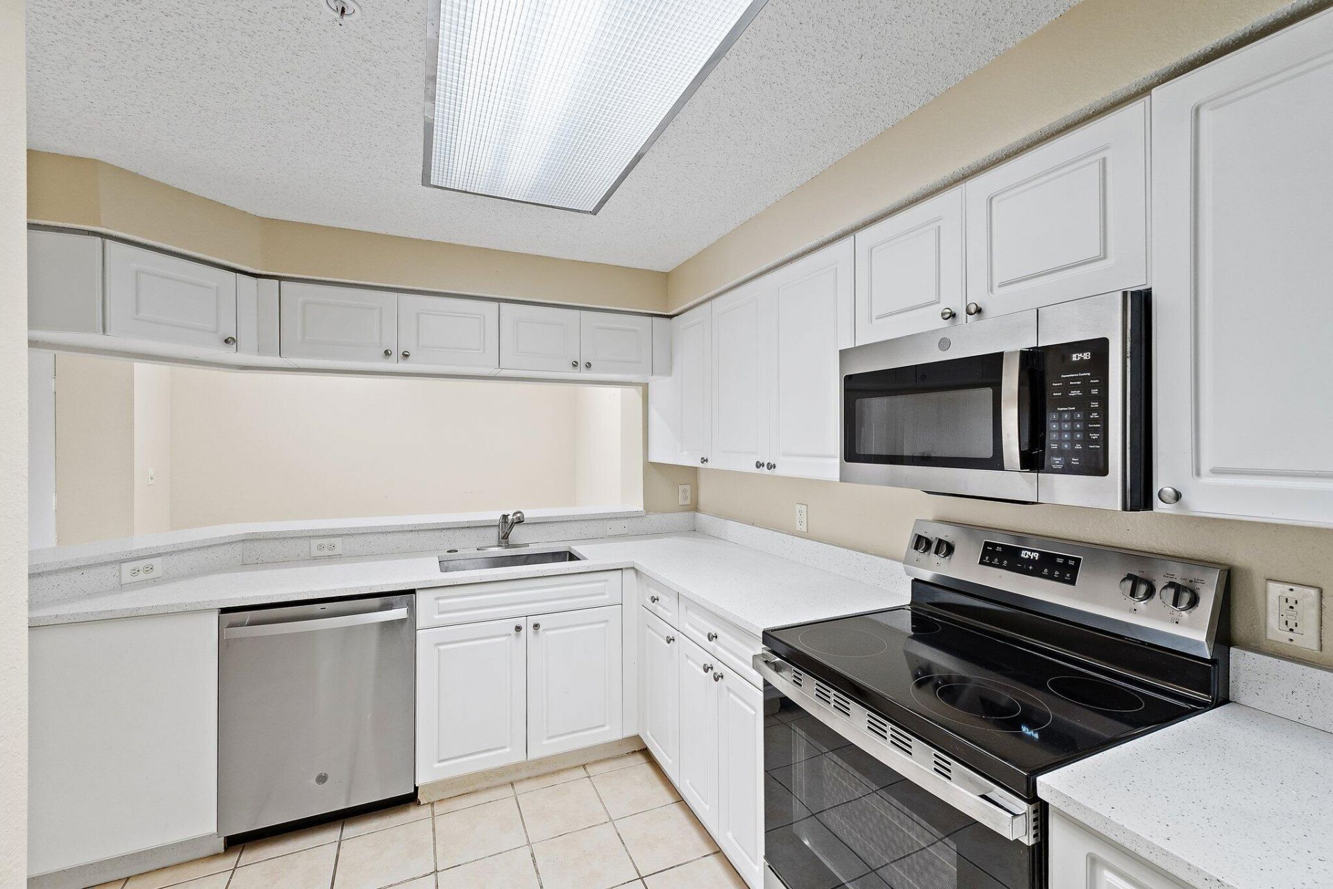 2729 Anzio Court, Unit 208, Palm Beach Gardens, FL 33410 Photo