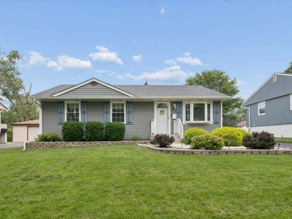 104 Sunset Strip, Joliet, IL 60435