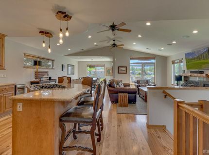 1705 Venice Drive, South Lake Tahoe, CA 96150 Photo