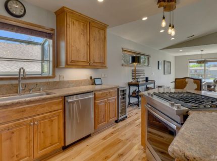 1705 Venice Drive, South Lake Tahoe, CA 96150 Photo