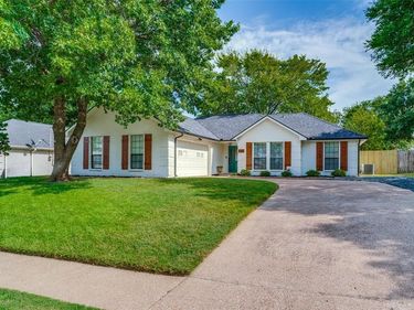 8201 Christie Drive, Frisco, TX 75033